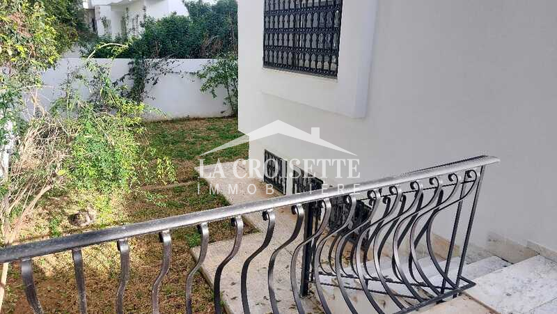 Villa S+4 avec piscine à La Marsa